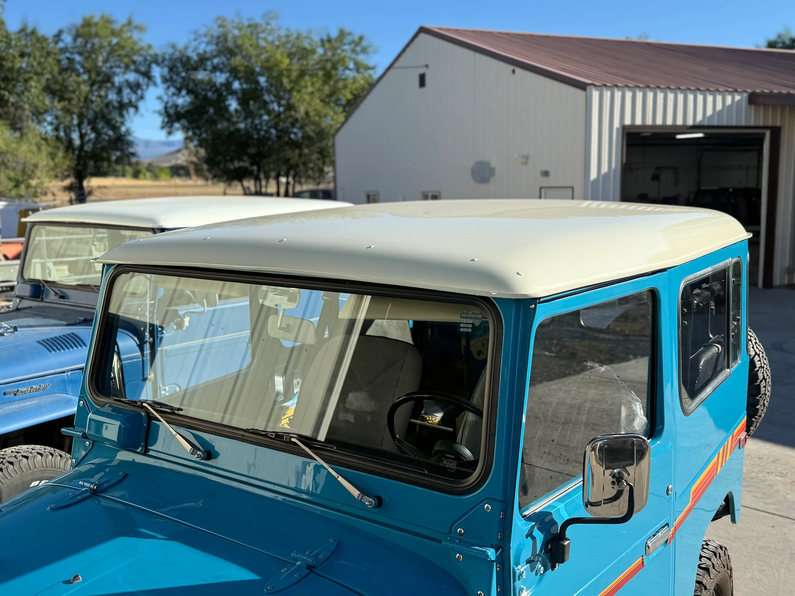 Blue Toyota Land Cruiser FJ40 prepared for the road