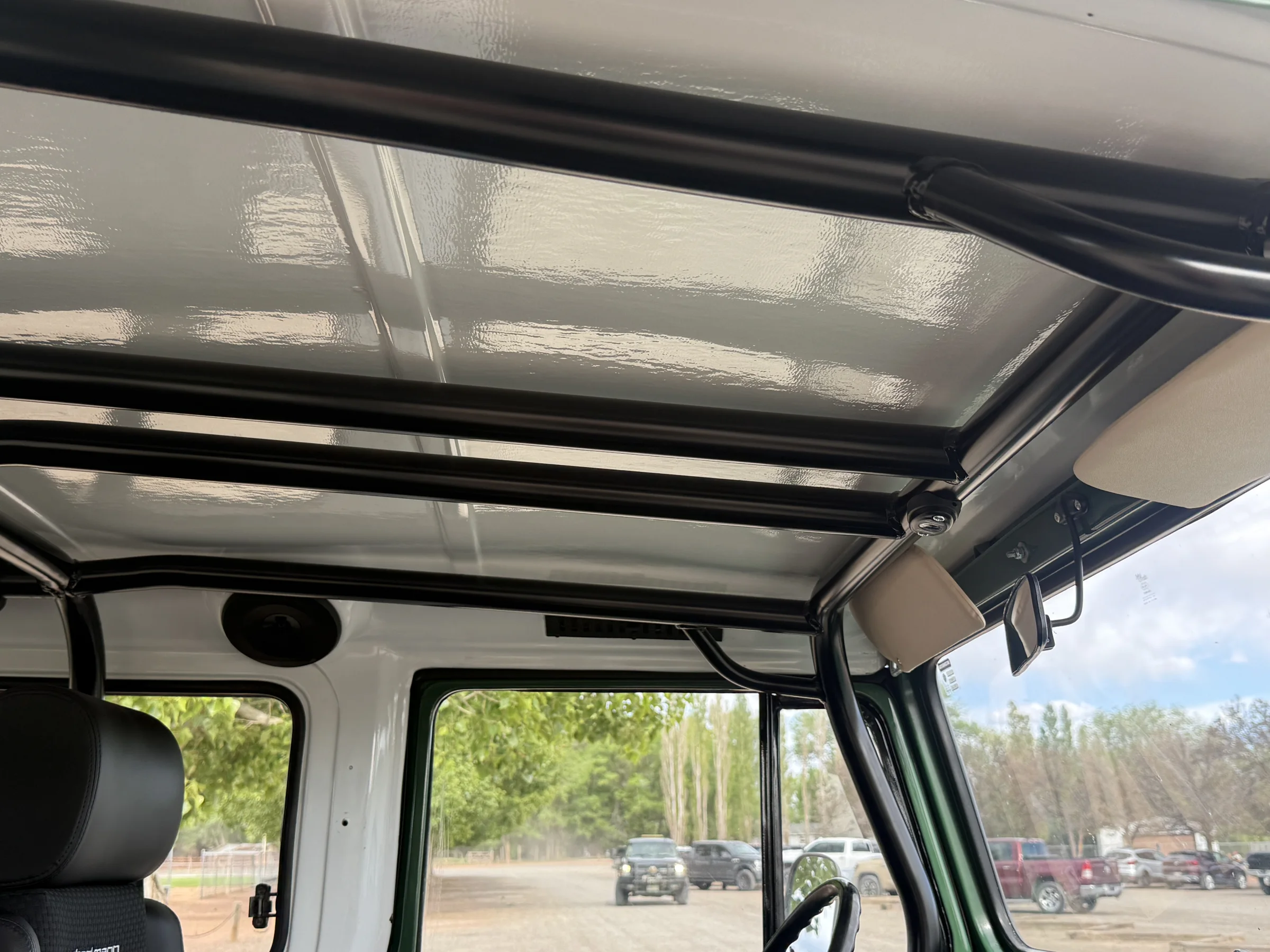 PRLC family cage fitted inside the Toyota FJ43 hardtop