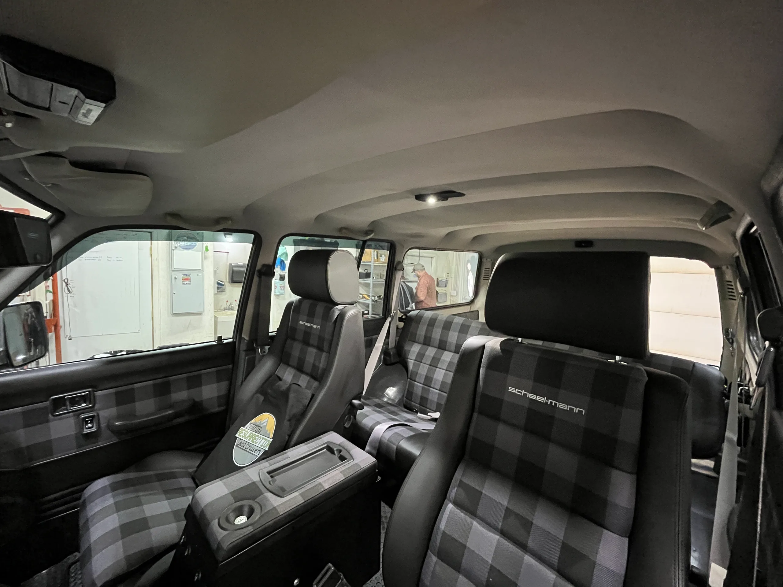 Scheel-Mann Vario XL seats and matching rear-seat upholstery in the grey FJ62