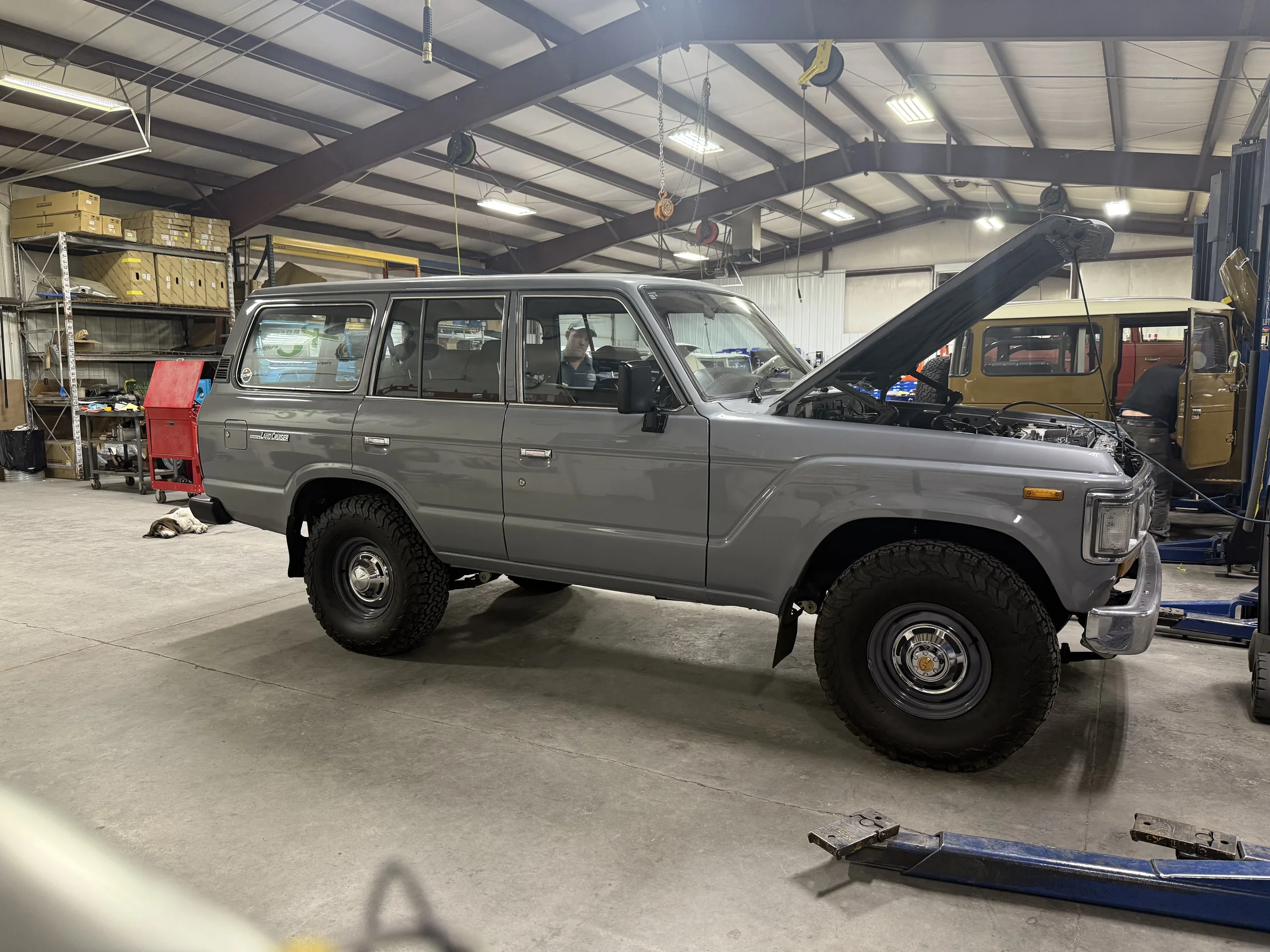 Gray HJ60 restoration before installation of its side stripes
