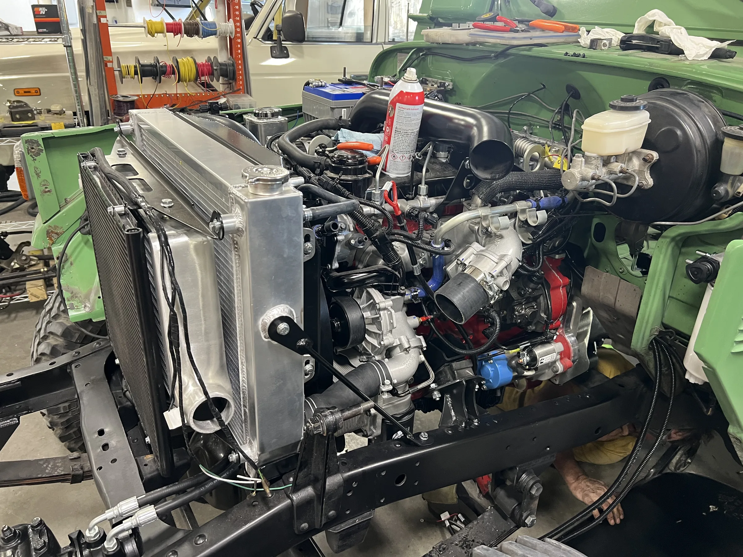 Cummins R2.8 engine and cooling system installed in the Venezuelan FJ45