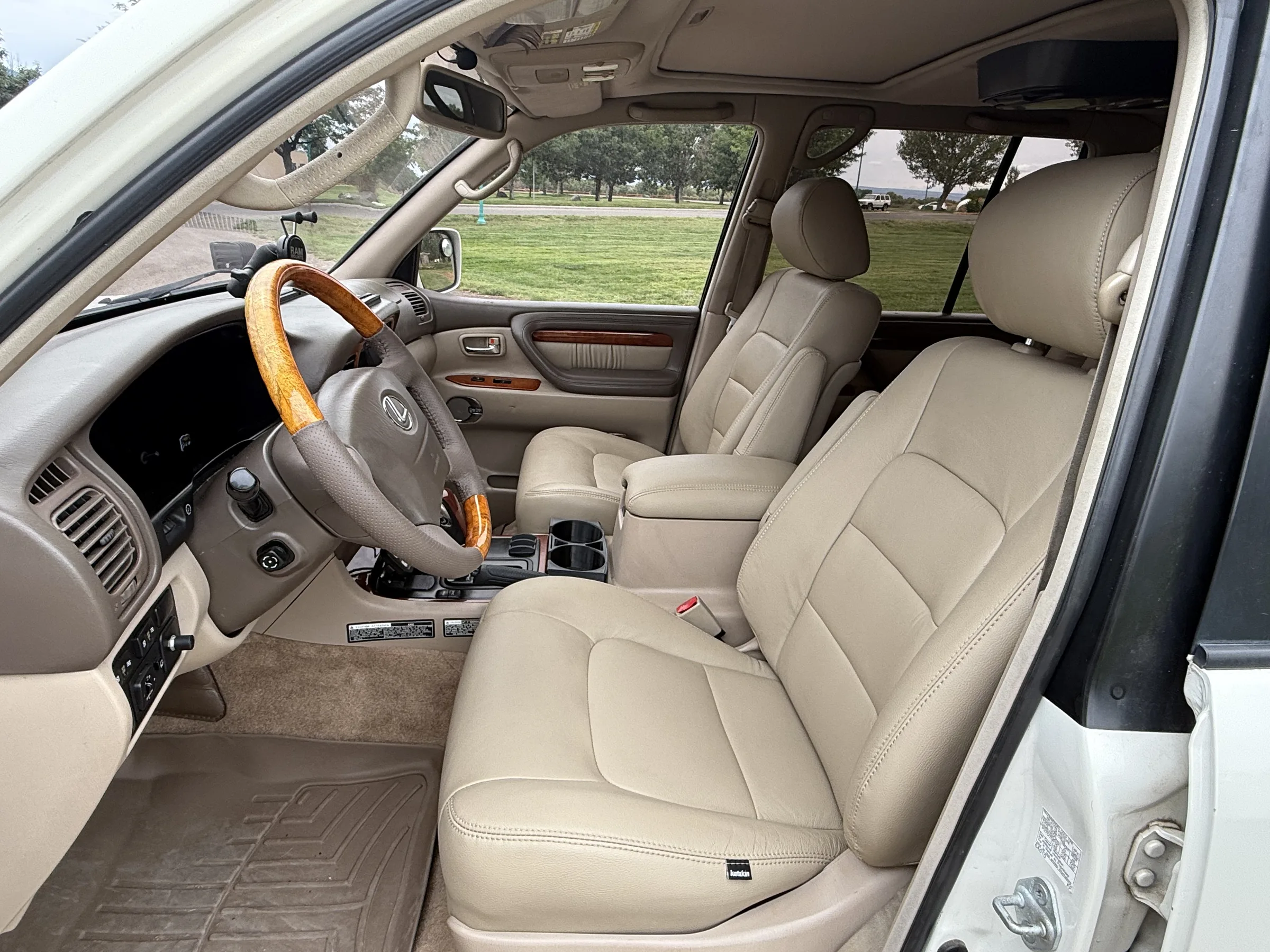 Lexus LX470 front interior upgraded with Katzkin leather and new carpet