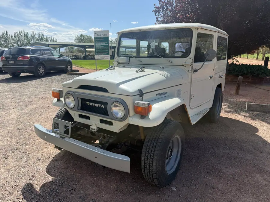 1976 Toyota Land Cruiser FJ40 Survivor