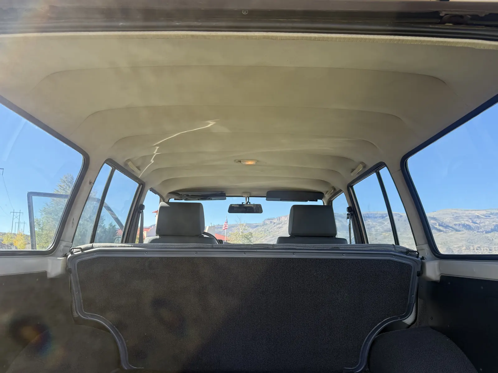 Headliner and rear cabin of the 1987 FJ60
