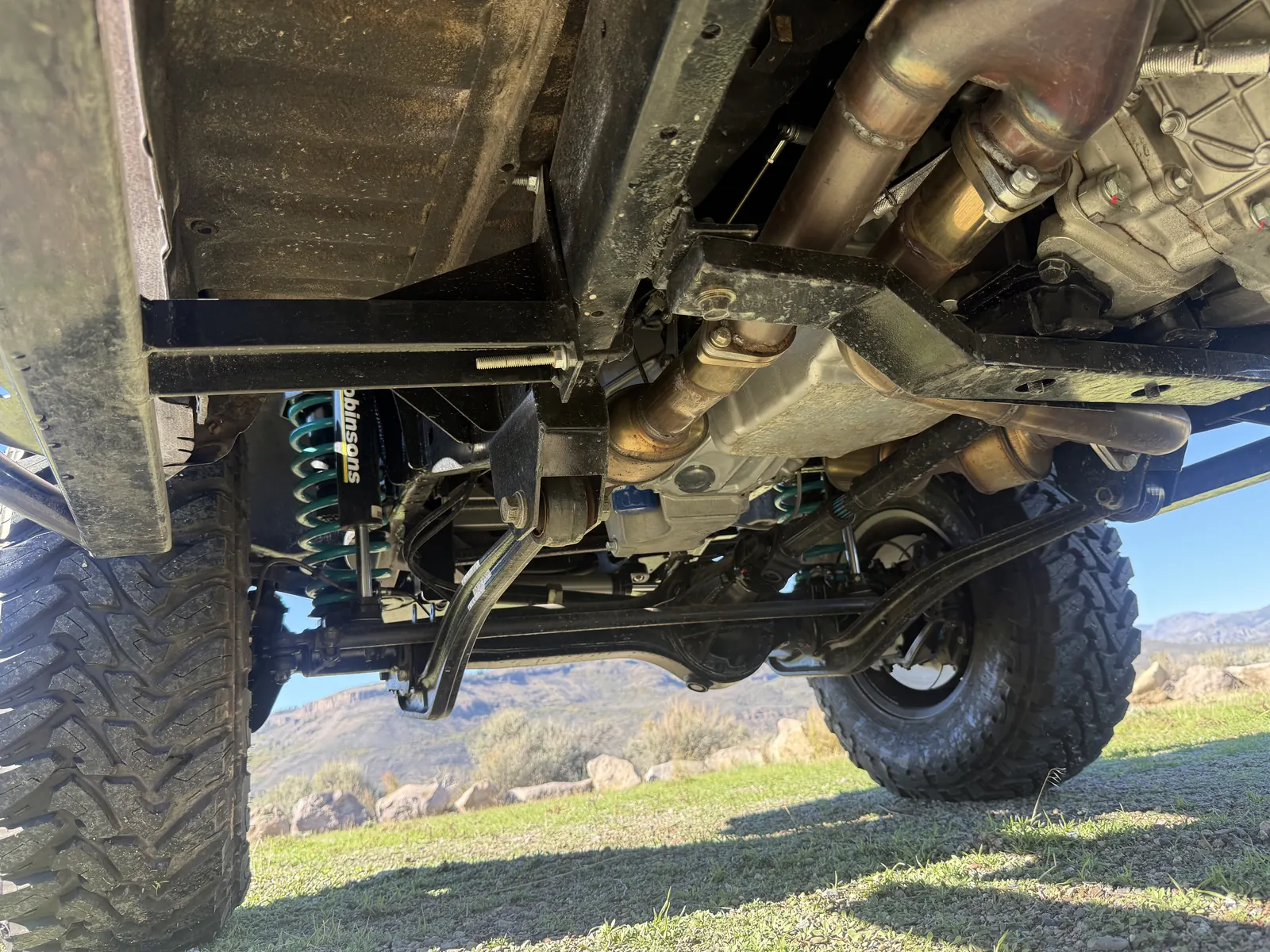 Front undercarriage and three-link suspension of the FJ60