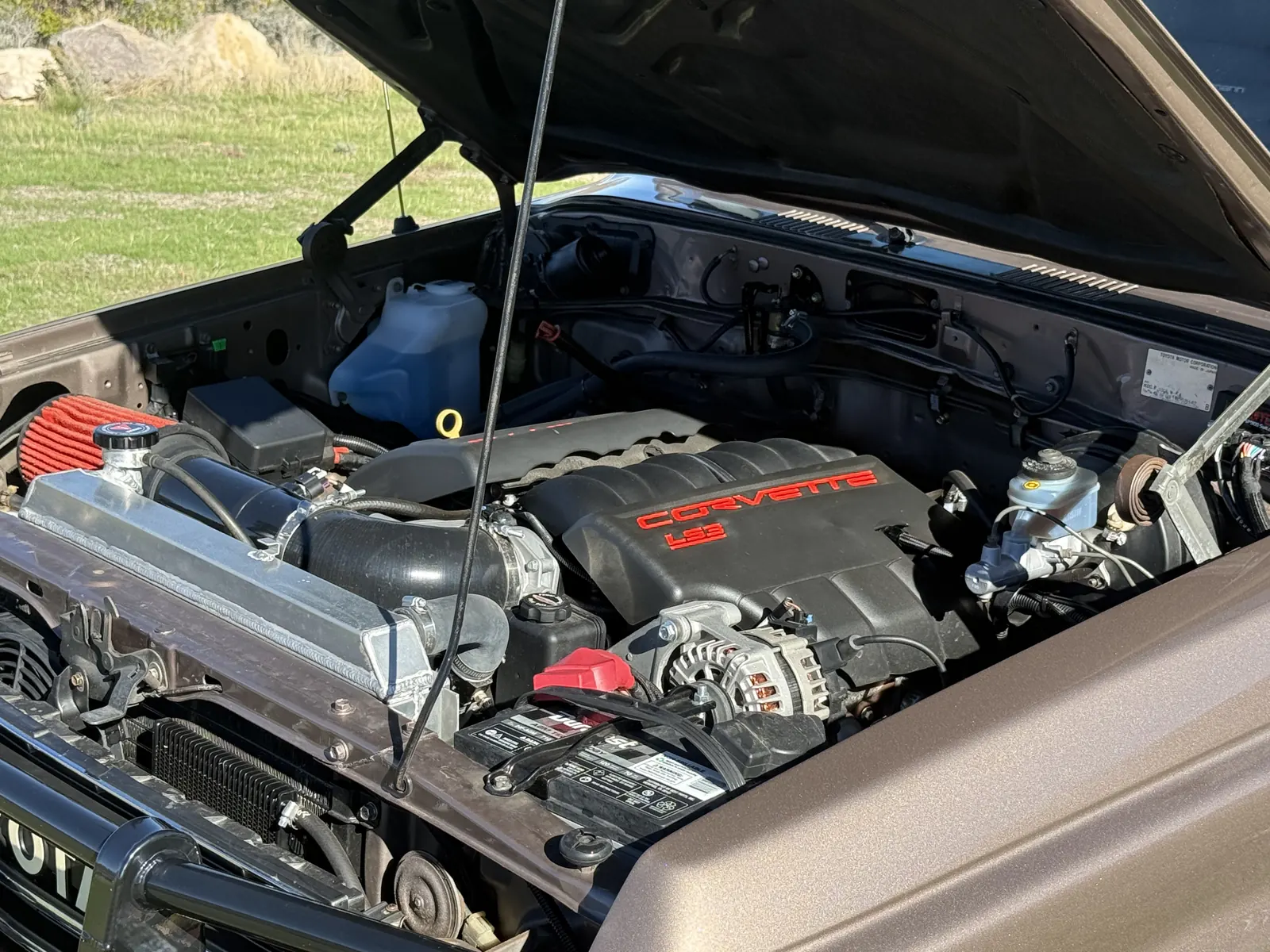 LS3 engine bay and accessory drive in the 1987 FJ60
