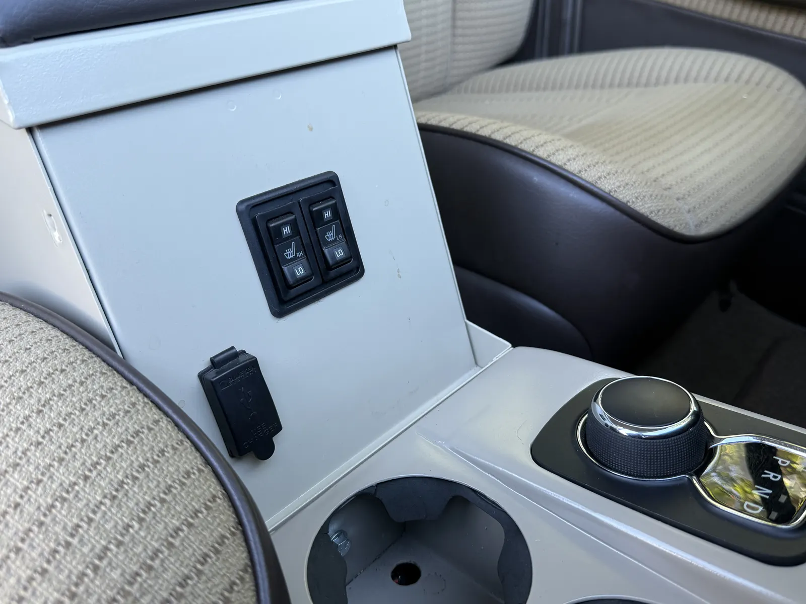 PRLC and Tuffy center console controls in the 1988 FJ62