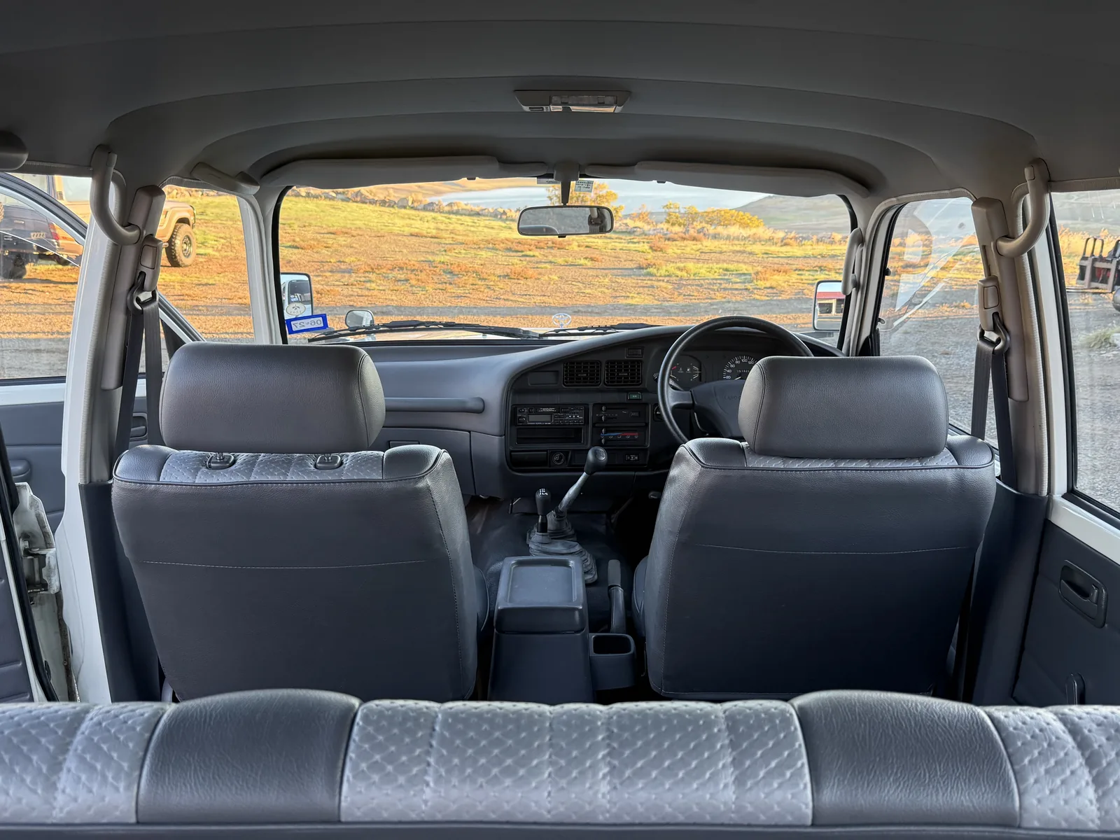 Cabin and rear bench seat viewed from the HZJ81 cargo area
