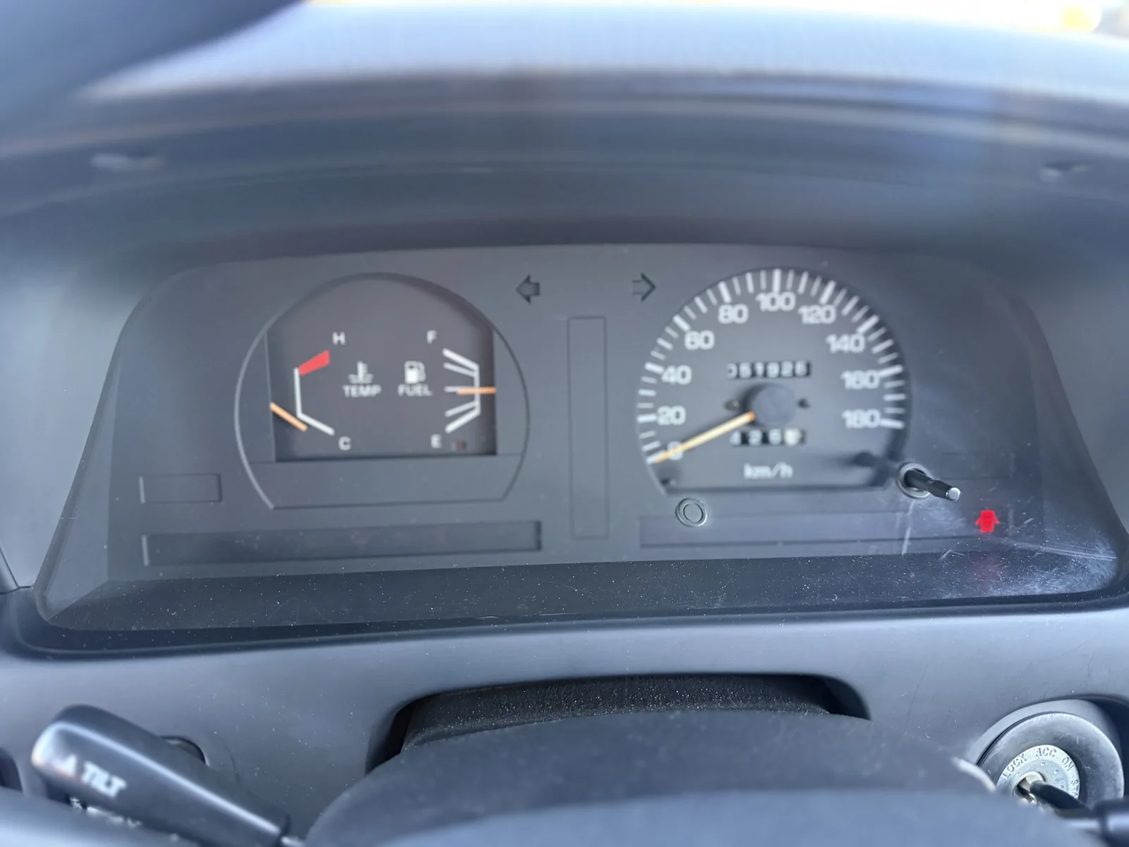Instrument cluster showing 51,926 kilometers