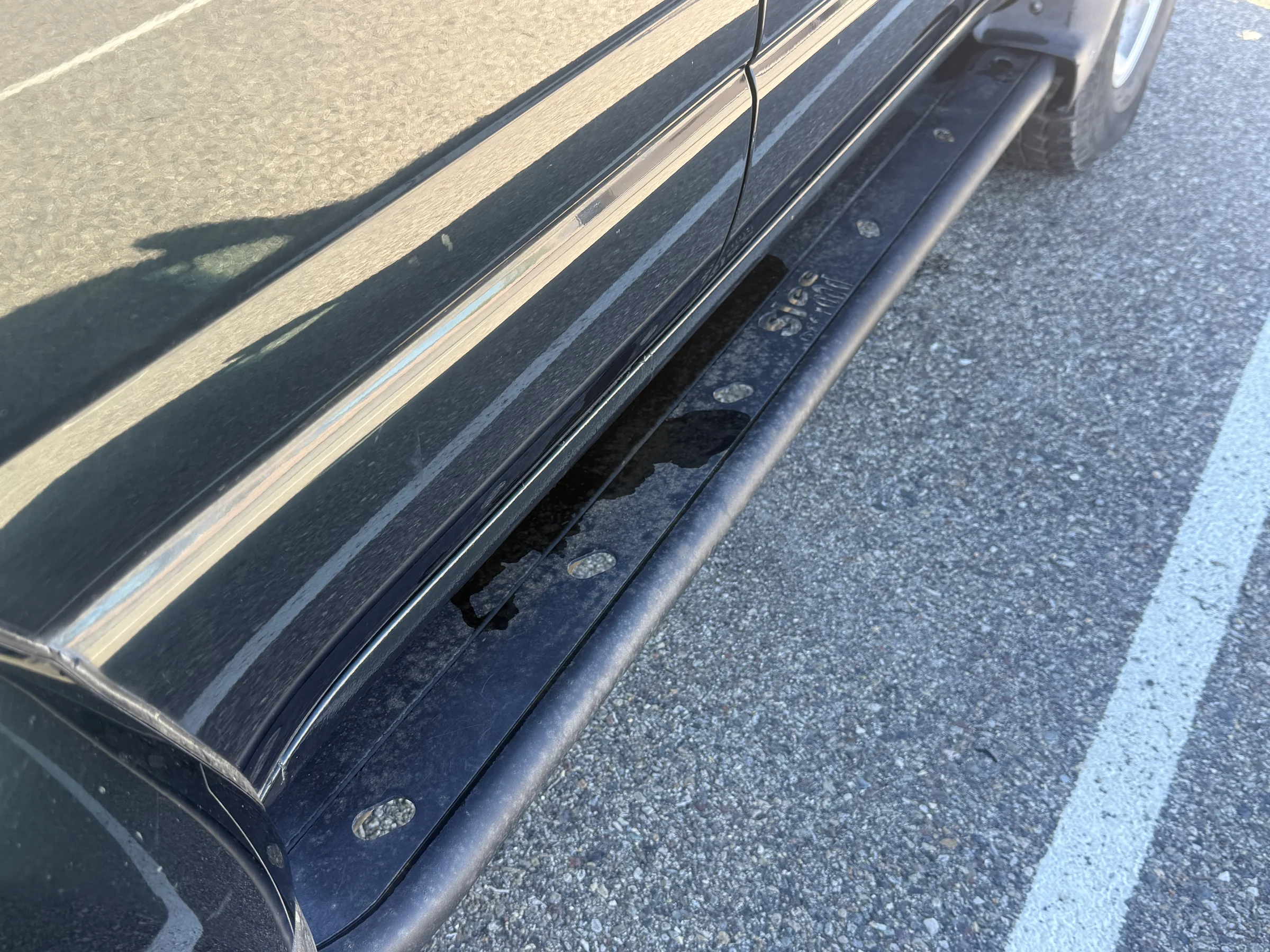 Slee off-road rock slider on the 1996 FZJ80