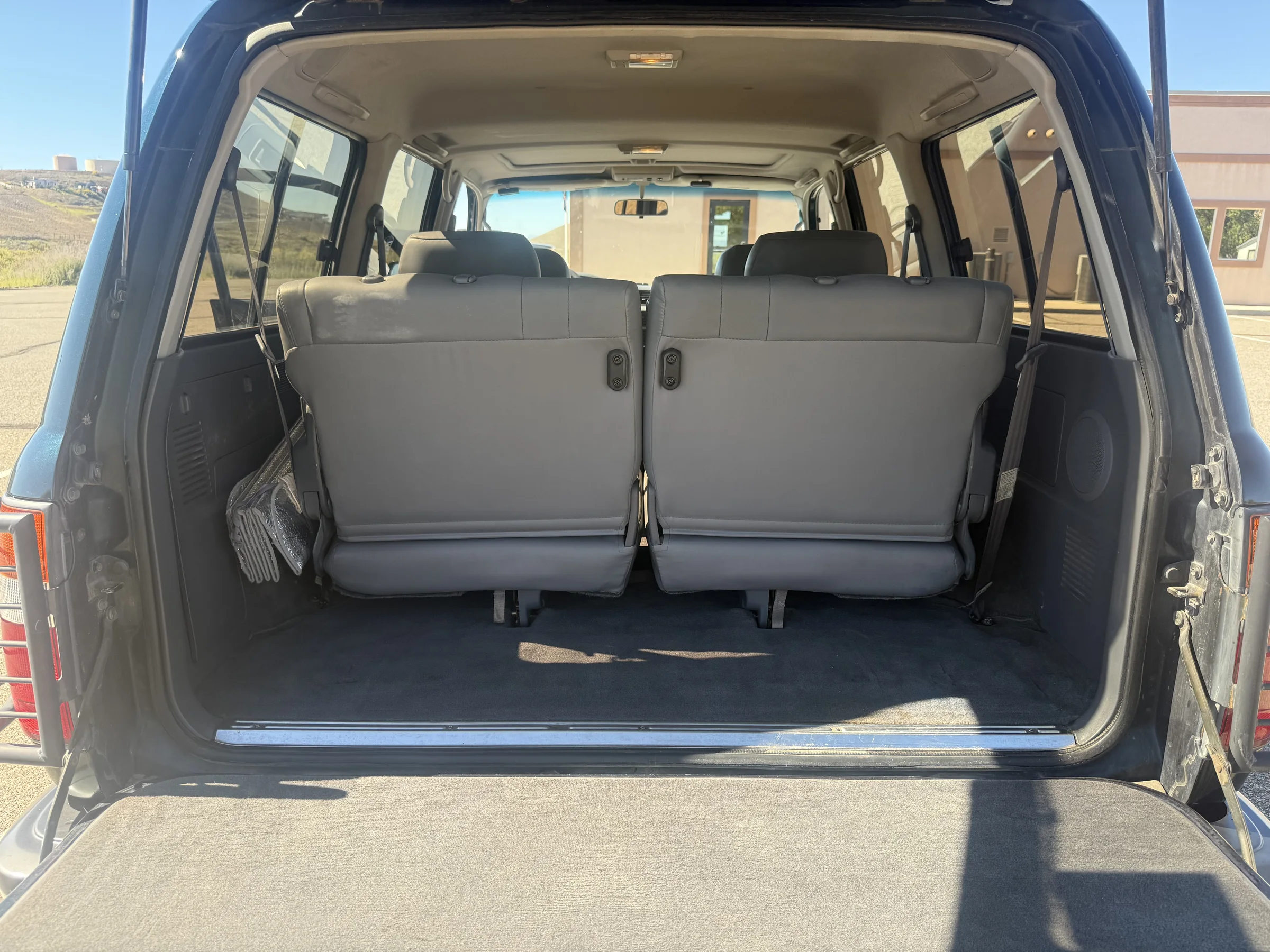 Cargo area and third-row seats in the 1996 FZJ80