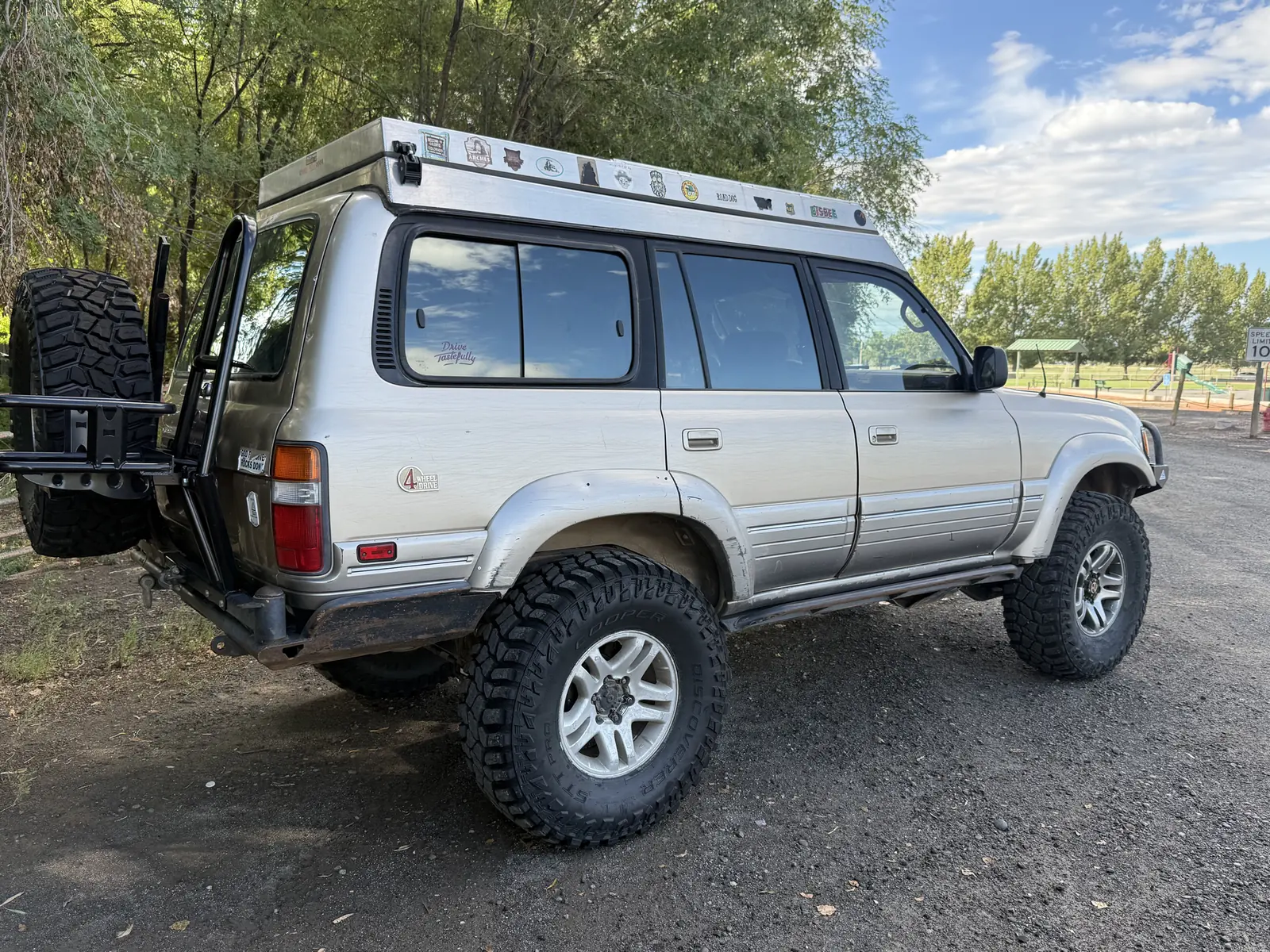 Passenger-side rear view of the 1997 Lexus LX450