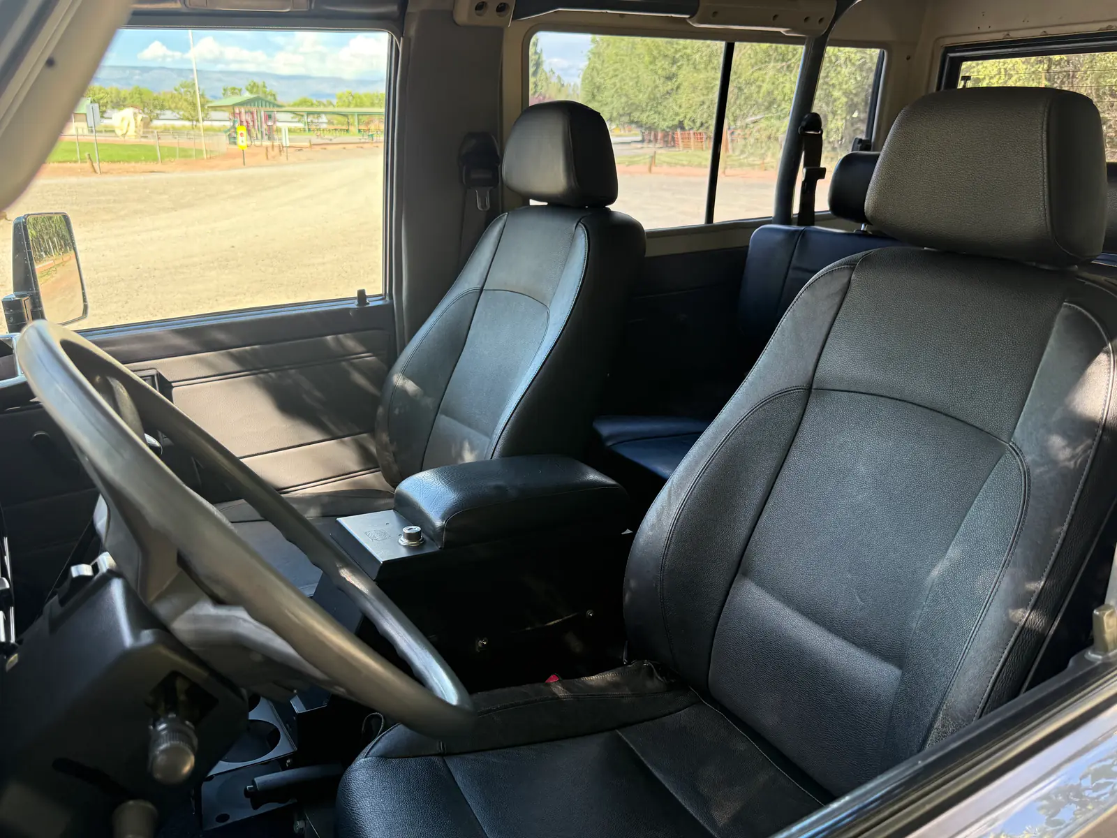 BMW front seats in the 1985 BJ73 Land Cruiser