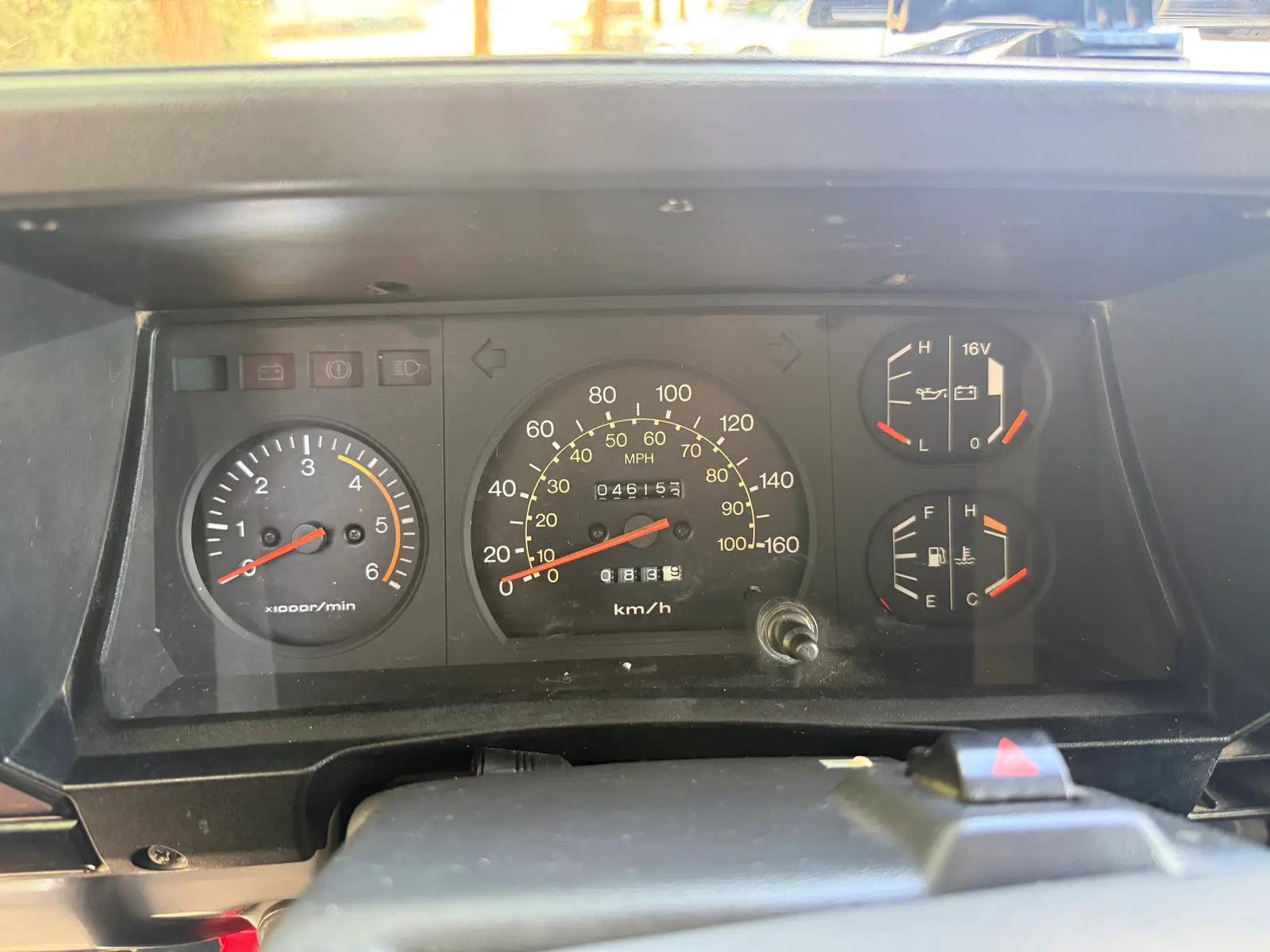 1985 BJ73 Land Cruiser gauges and odometer