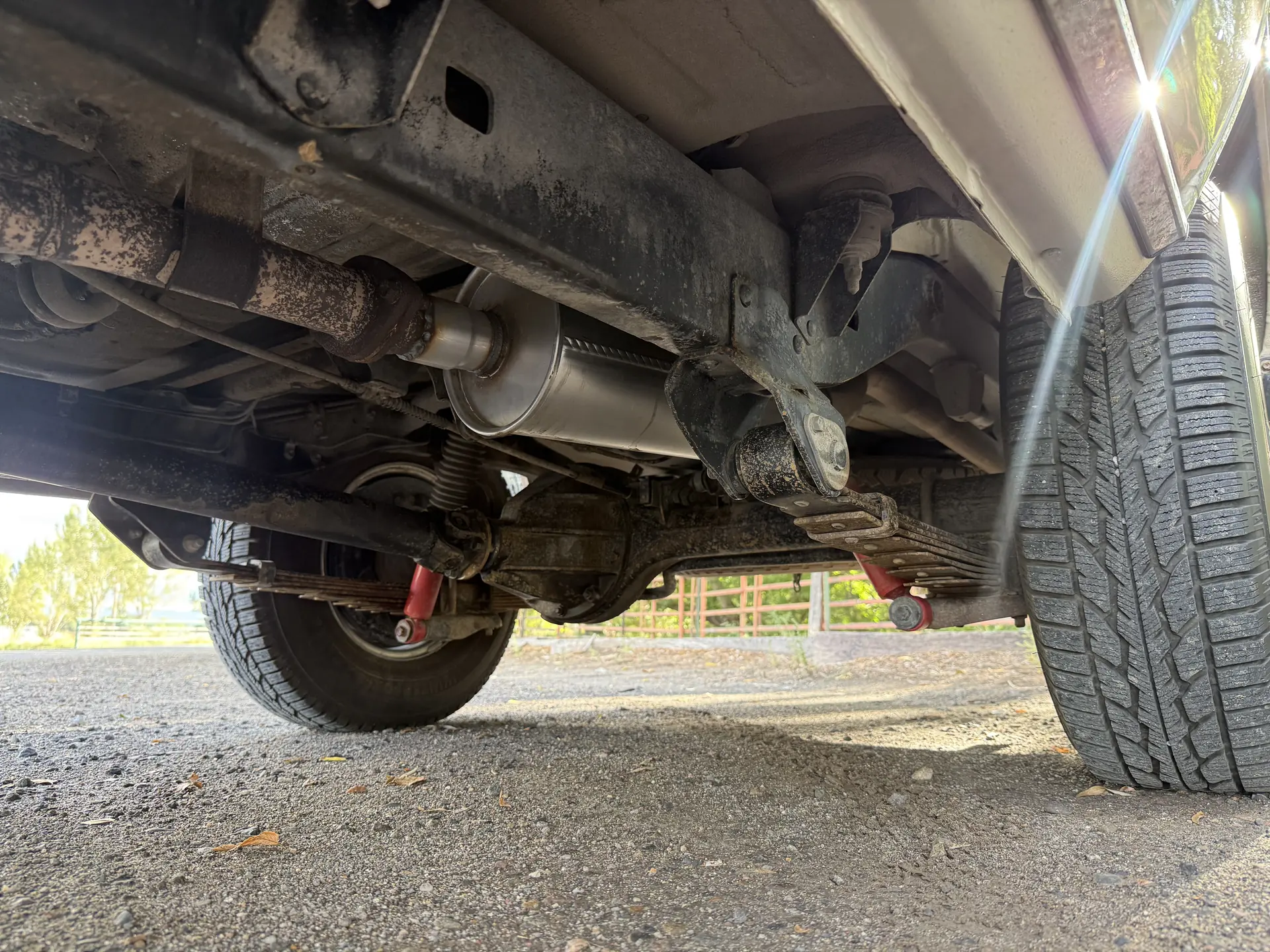 Rear axle, differential and undercarriage of the 1990 Toyota FJ62