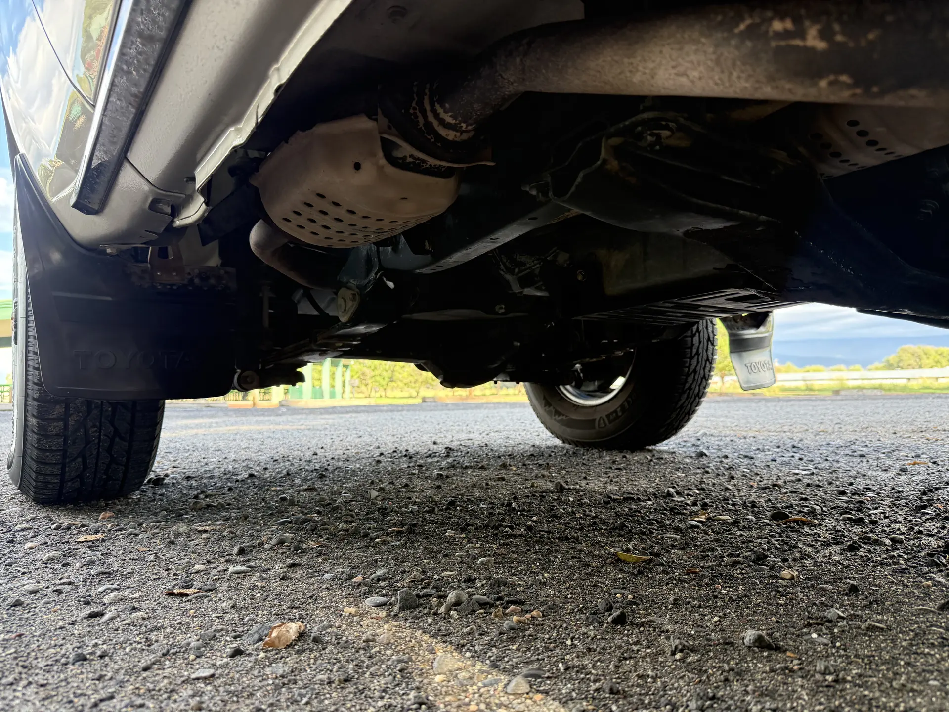 Front undercarriage of the 1990 Toyota FJ62 Land Cruiser