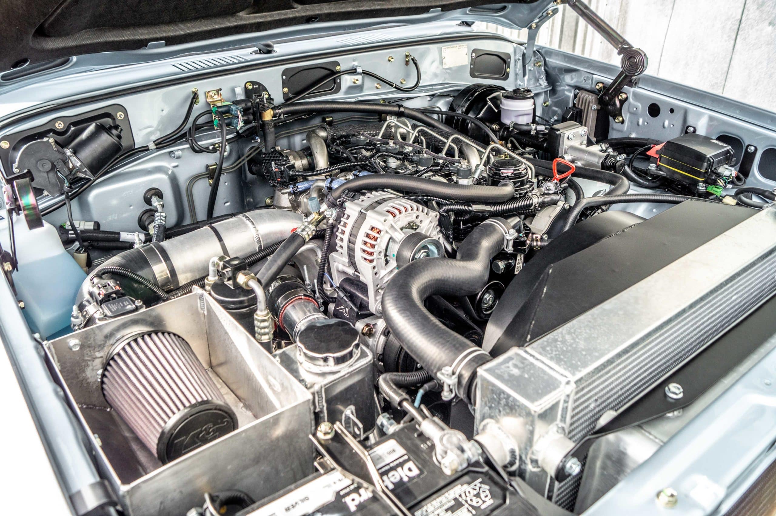 FJ60 Cummins R2.8 Turbo Diesel and 8 speed automatic transmission