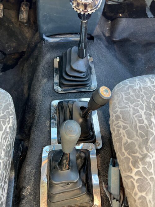 Cummins Diesel 1991 Toyota 4 Runner with FZJ80 Axles - Image 9