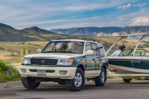 Toybota!  Matching 1999 Toyota Land Cruiser and Toyota Epic 22 Ski Boat - Image 10