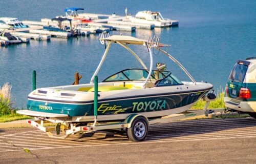 Toybota!  Matching 1999 Toyota Land Cruiser and Toyota Epic 22 Ski Boat - Image 6