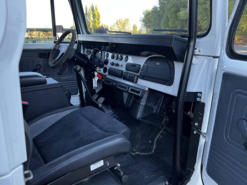 Custom FJ45 LWB Pickup - Image 10