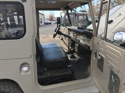 1971 FJ40 nicknamed Cyclops - Image 17