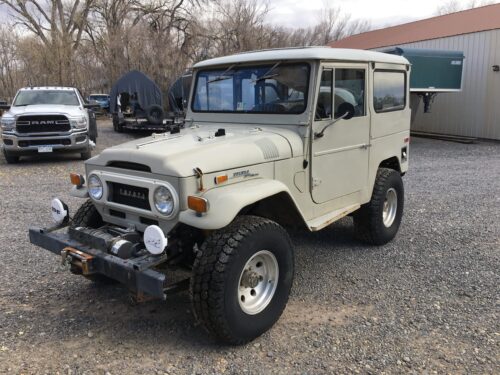 1971 FJ40 nicknamed Cyclops - Image 2