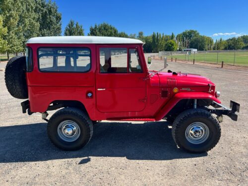 Refurbished 1969 Toyota Land Cruiser FJ40 - Image 5