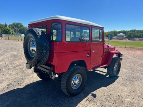 Refurbished 1969 Toyota Land Cruiser FJ40 - Image 2