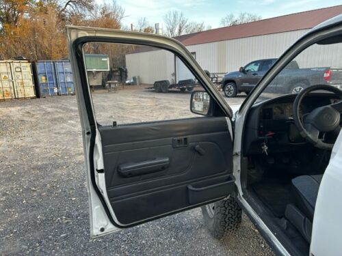 The Trifecta! 1996 Left Hand Drive Toyota HiLux Double Cab Pickup - Image 16