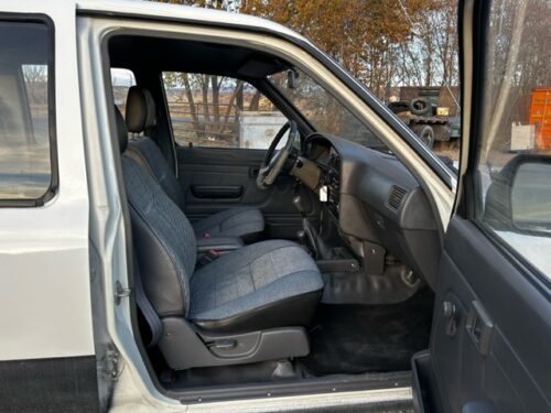 The Trifecta! 1996 Left Hand Drive Toyota HiLux Double Cab Pickup - Image 8