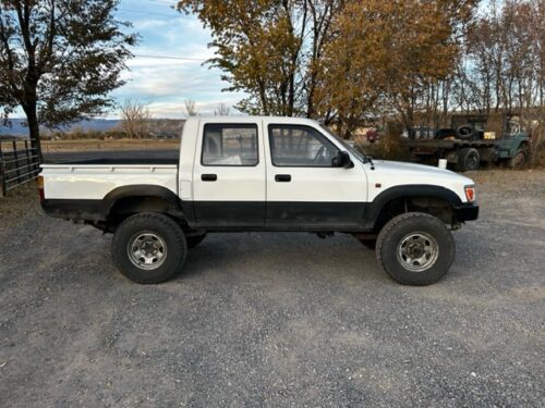 The Trifecta! 1996 Left Hand Drive Toyota HiLux Double Cab Pickup - Image 24