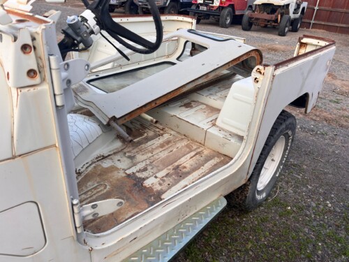 Excellent Builder 1975 FJ40 - Image 4