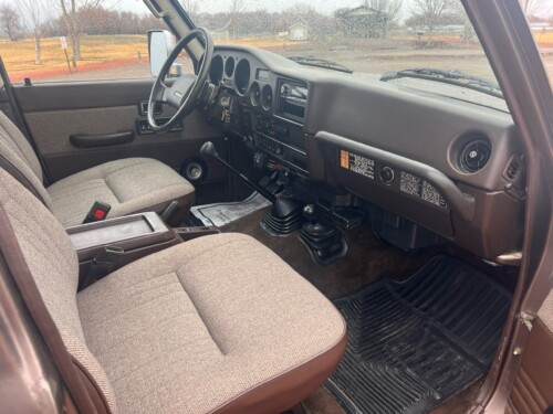 1989 FJ62 Land Cruiser, 5 speed, Low miles - Image 9