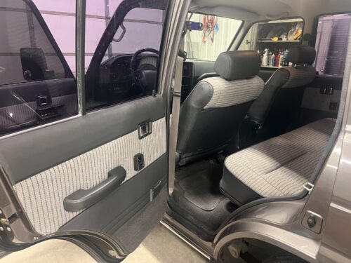 Clean 1990 FJ62 - Image 11
