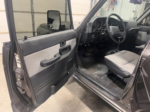 Clean 1990 FJ62 - Image 9