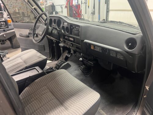 Clean 1990 FJ62 - Image 6