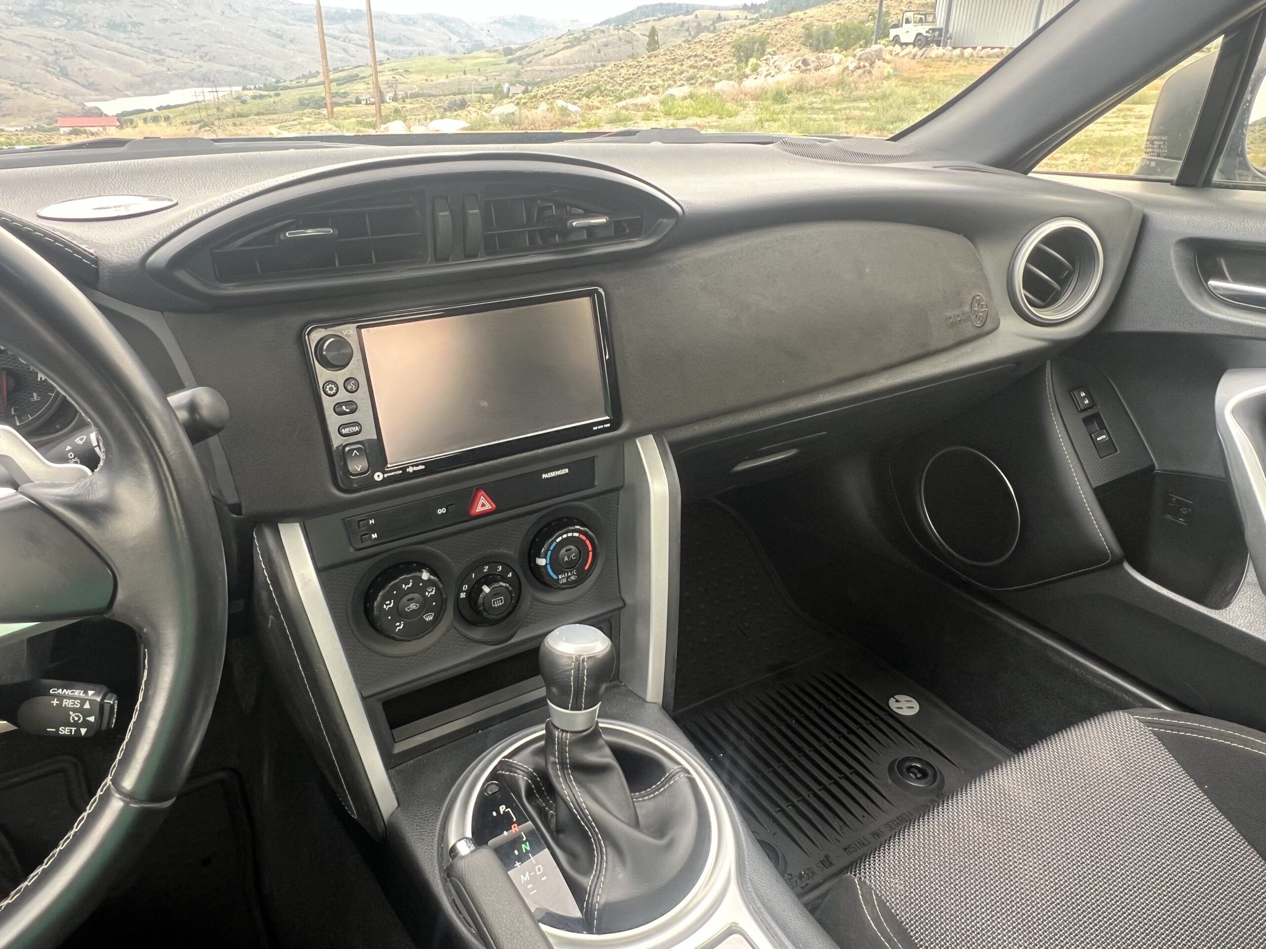 2017 Toyota 86 - Image 18