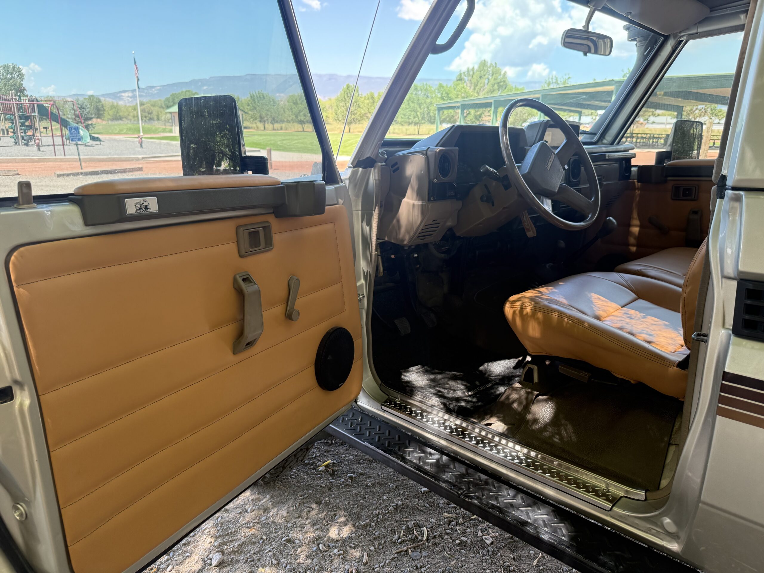 1998 FZJ75 Land Cruiser Pickup - Image 13