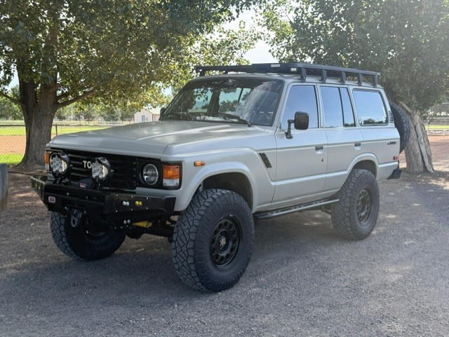 1987 FJ60 and FZJ80 restomod photograph 15