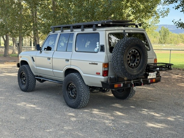 1987 FJ60 and FZJ80 restomod photograph 19