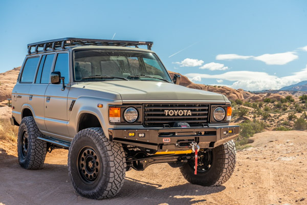 1987 FJ60 and FZJ80 restomod photograph 3