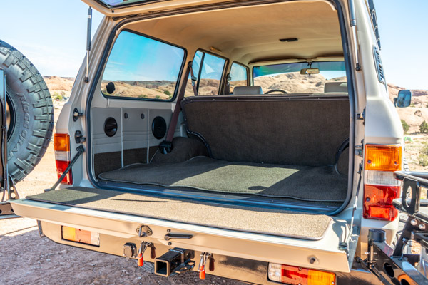 1987 FJ60 and FZJ80 restomod photograph 42